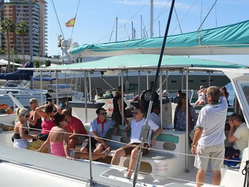 2_setoff_on_catamaran_boat_tour