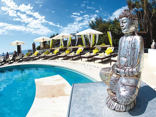 Chillout at the Pool